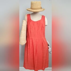Nine West Sleeveless Dress. Fully lined.